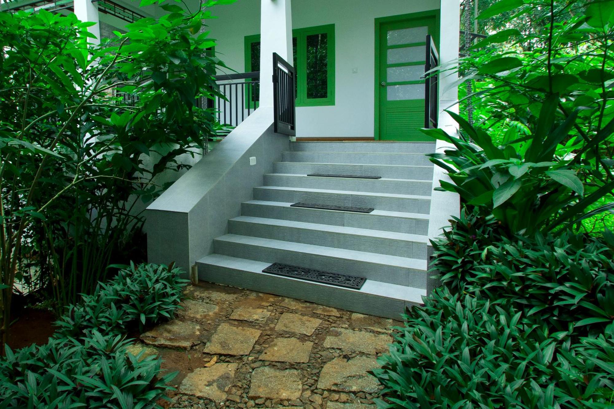 Reen Aanavilasam Plantation